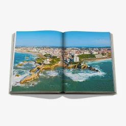 Assouline Livre voyage et nature BIARRITZ BASQUE - 4MURS