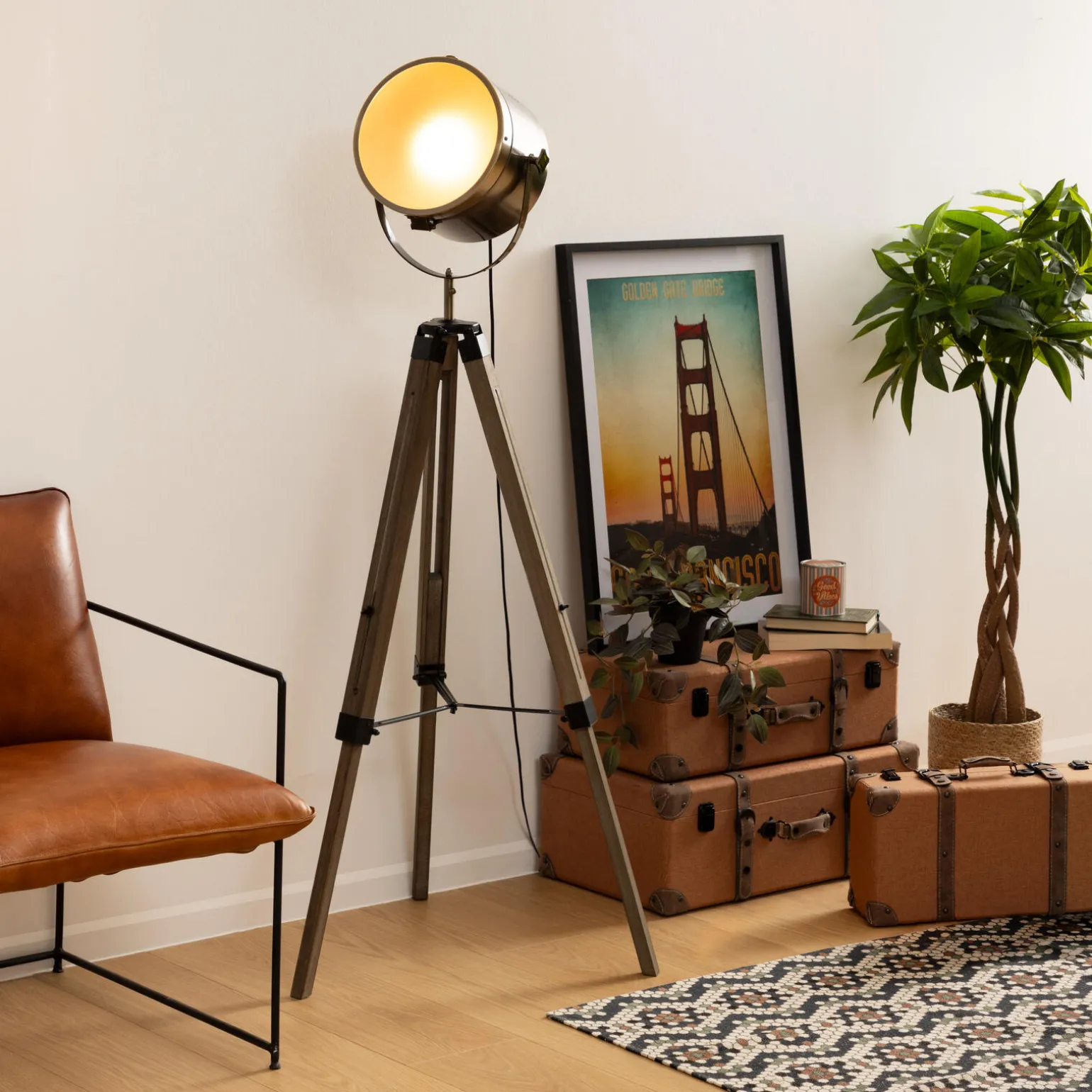 Atmosphera Lampadaire PROJECTEUR or et bois 150 x 25 cm - 4MURS