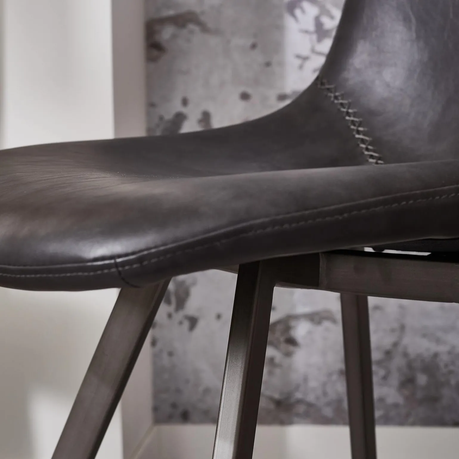 Chaise ZIGGY coloris noir - 4MURS