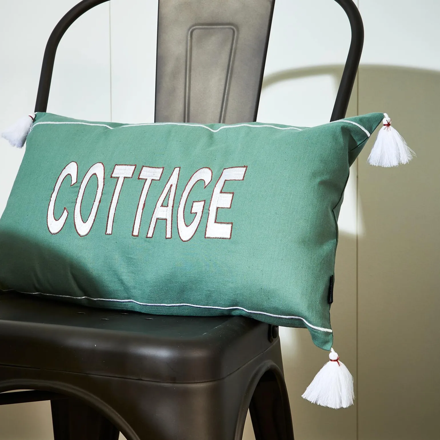 Constelle Housse de coussin ELAIA coloris vert 30 x 50 cm - 4MURS