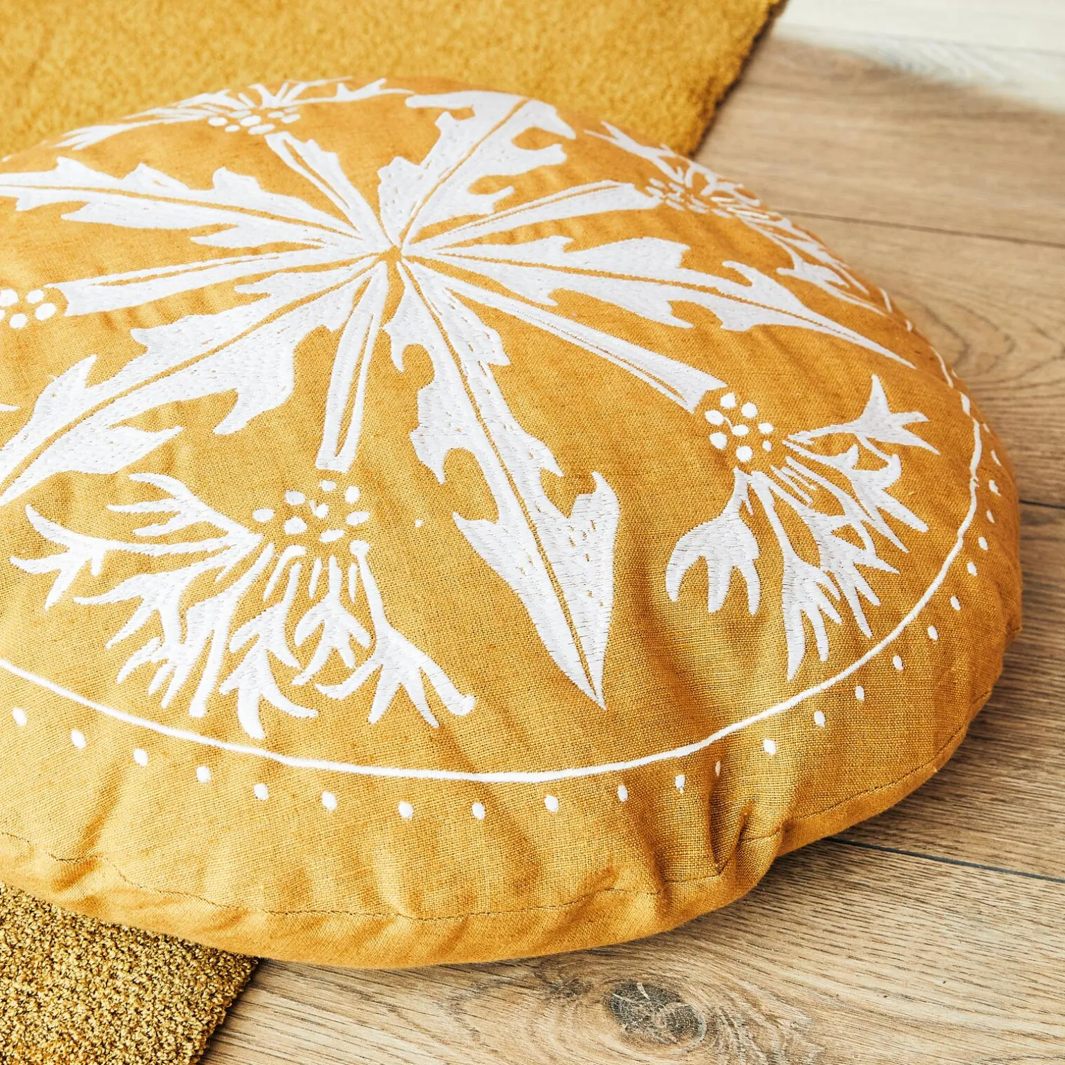 Coussin DANDELION coloris marron - 4MURS