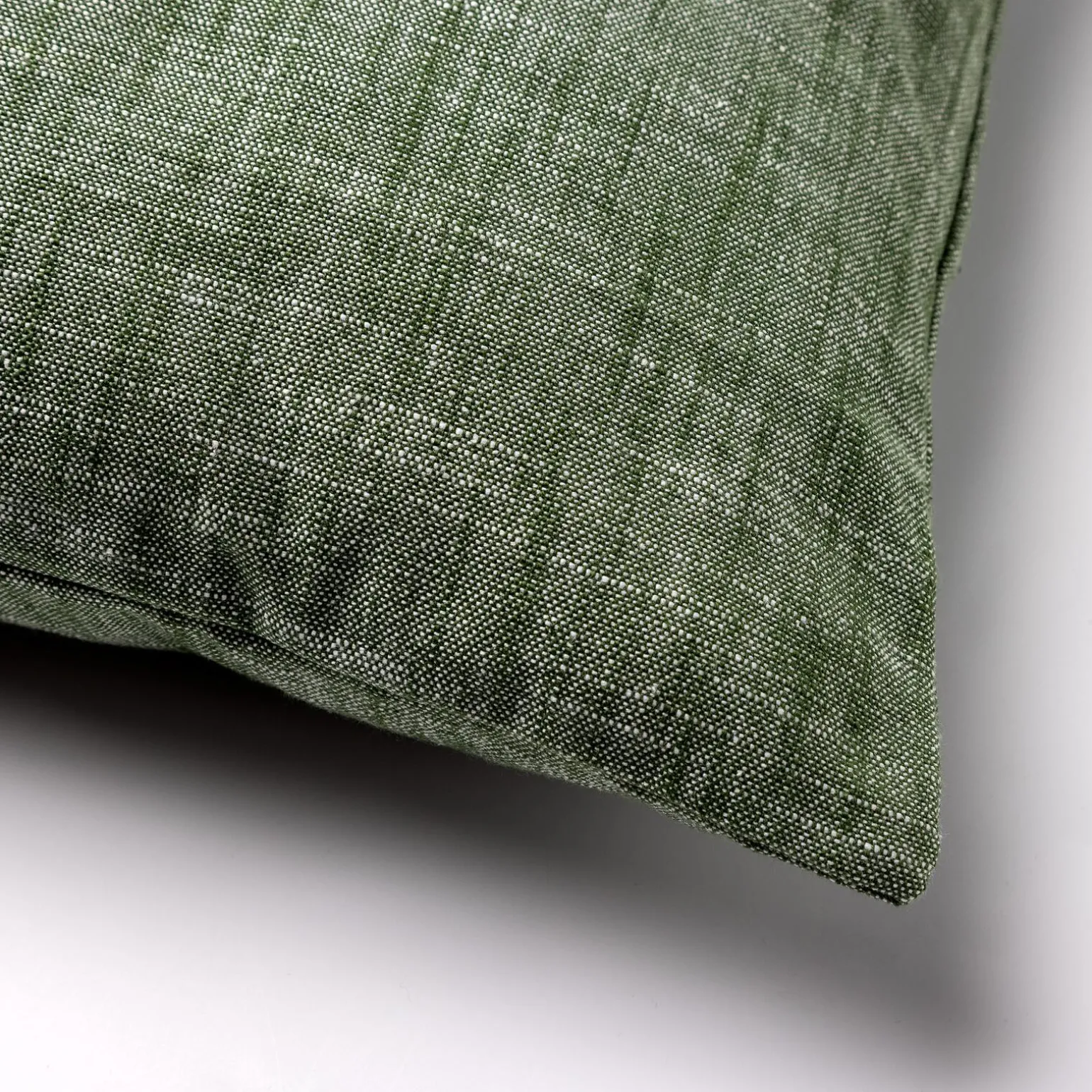 Coussin NATY coloris olive 45 x 45 cm - 4MURS