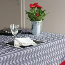 Garnier Thiebaut Nappe CHEVRON coloris gris 155 x 155 cm - 4MURS