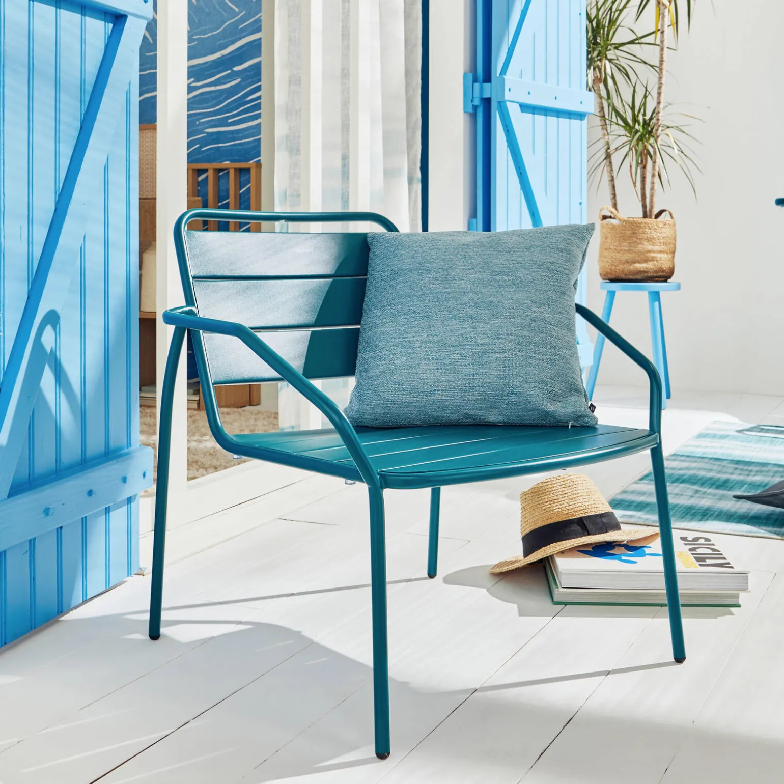 Hespéride Fauteuil PHUKET coloris bleu canard - 4MURS
