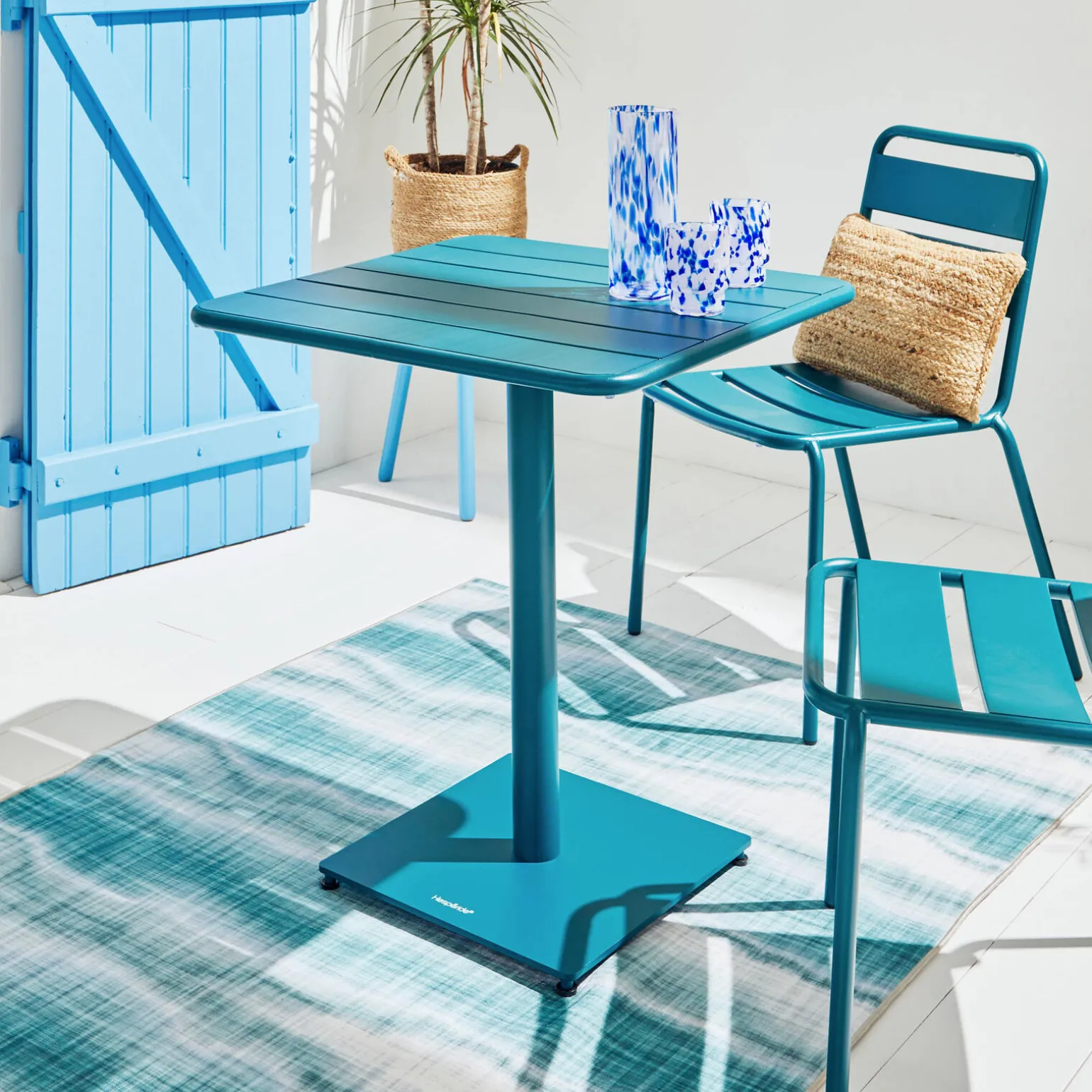 Hespéride Table PHUKET coloris bleu canard 65 x 65 cm - 4MURS
