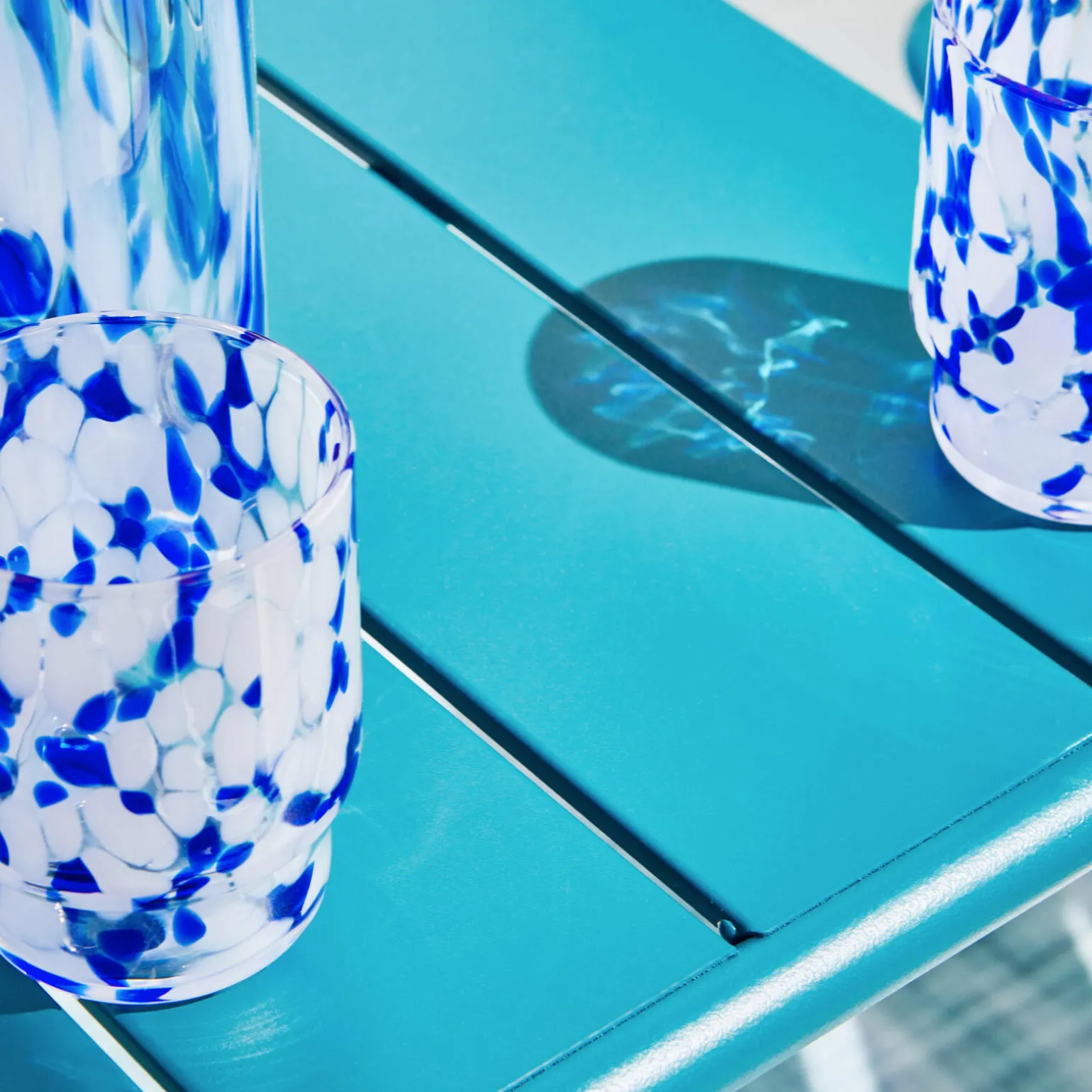 Hespéride Table PHUKET coloris bleu canard 65 x 65 cm - 4MURS