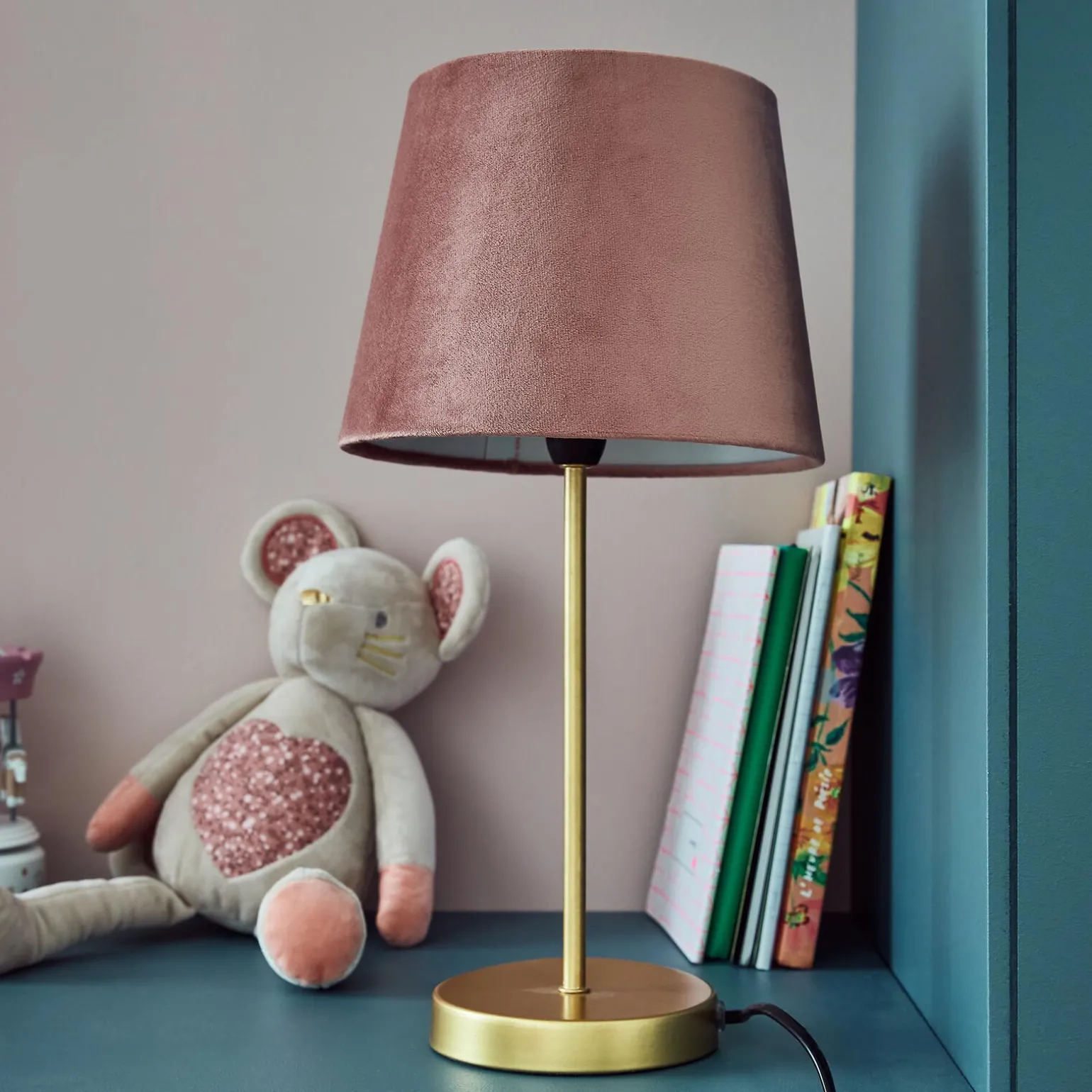 Lampe à poser VELVET GOLD coloris rose 40 x 20 cm - 4MURS