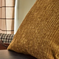 4MURS Coussin MEANDOR coloris Brun ocre 44 x 44 cm - 4MURS