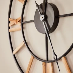 4MURS Horloge en bois CHARLY coloris pin - 4MURS