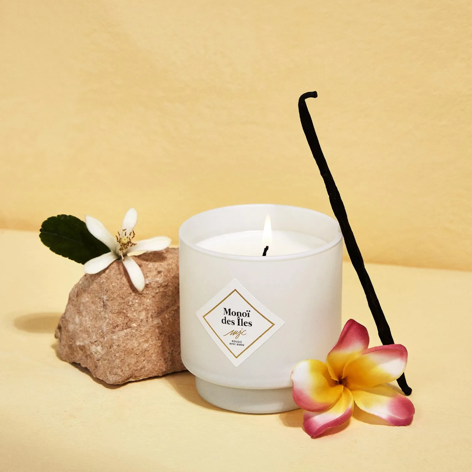 MY JOLIE CANDLE Bougie bijoux LES ESSENTIELLES blanc - 4MURS