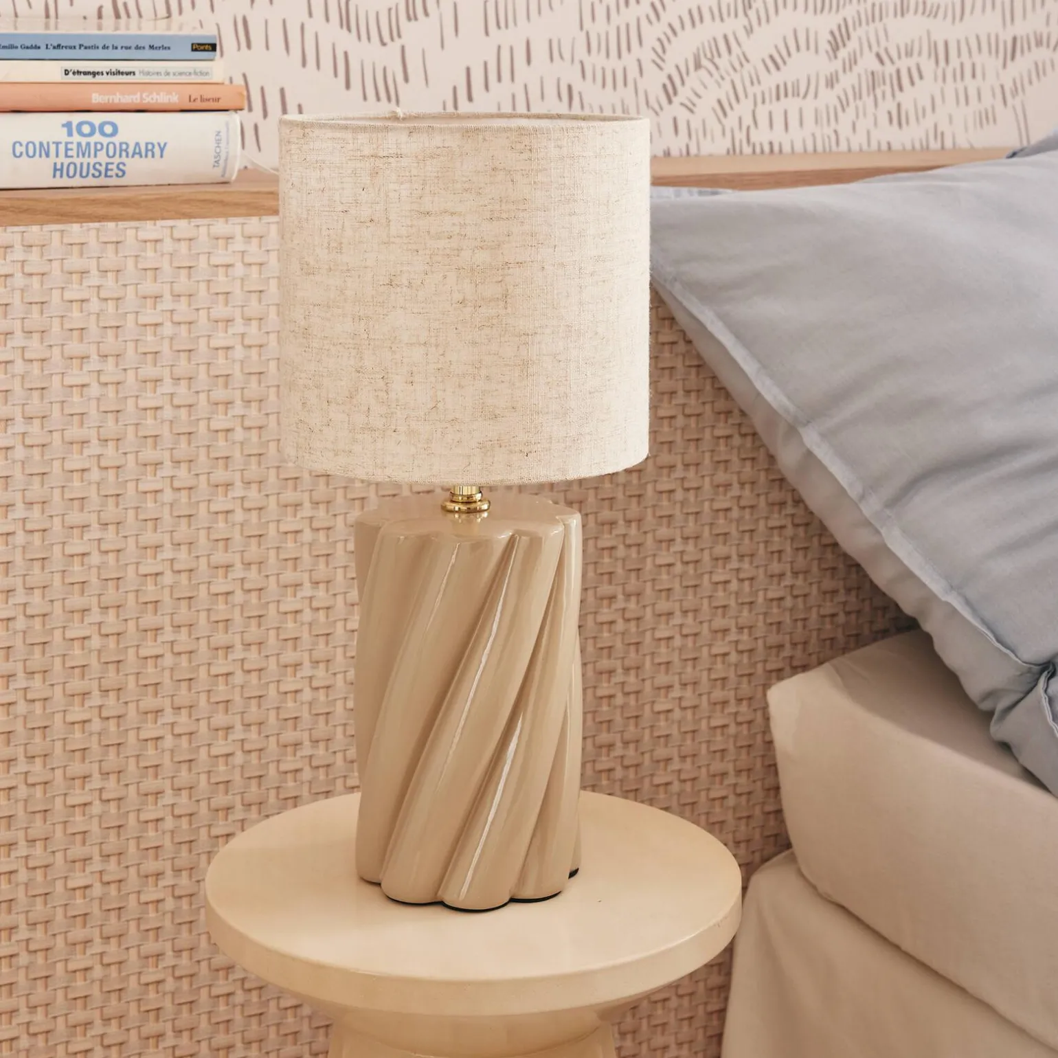 Ostaria Lampe à poser TWIST coloris beige 44 x 21 cm - 4MURS
