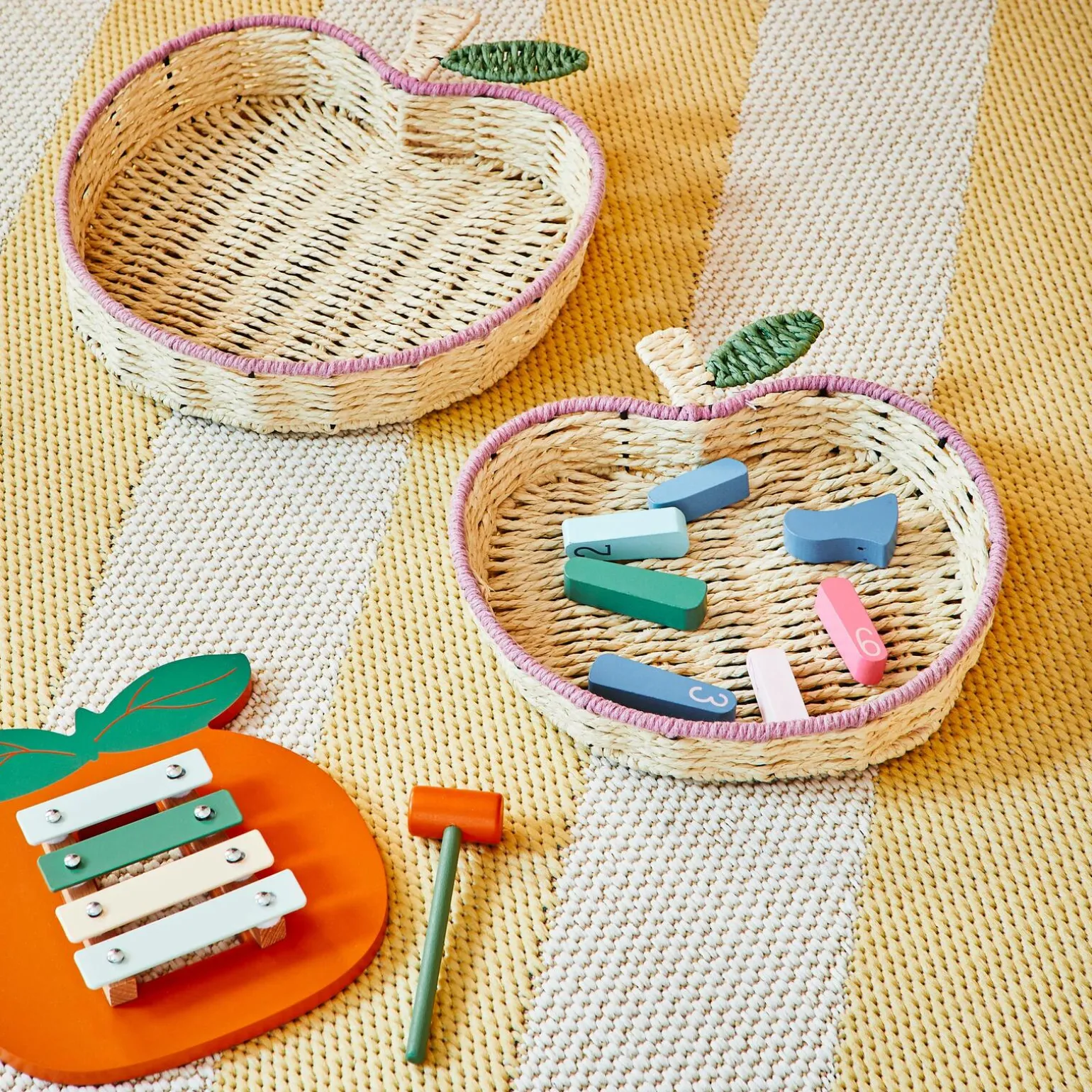 Panier POMME coloris beige - 4MURS