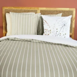 Parure de lit en toile de coton SOLIFLORE blanc 240 x 220 cm - 4MURS