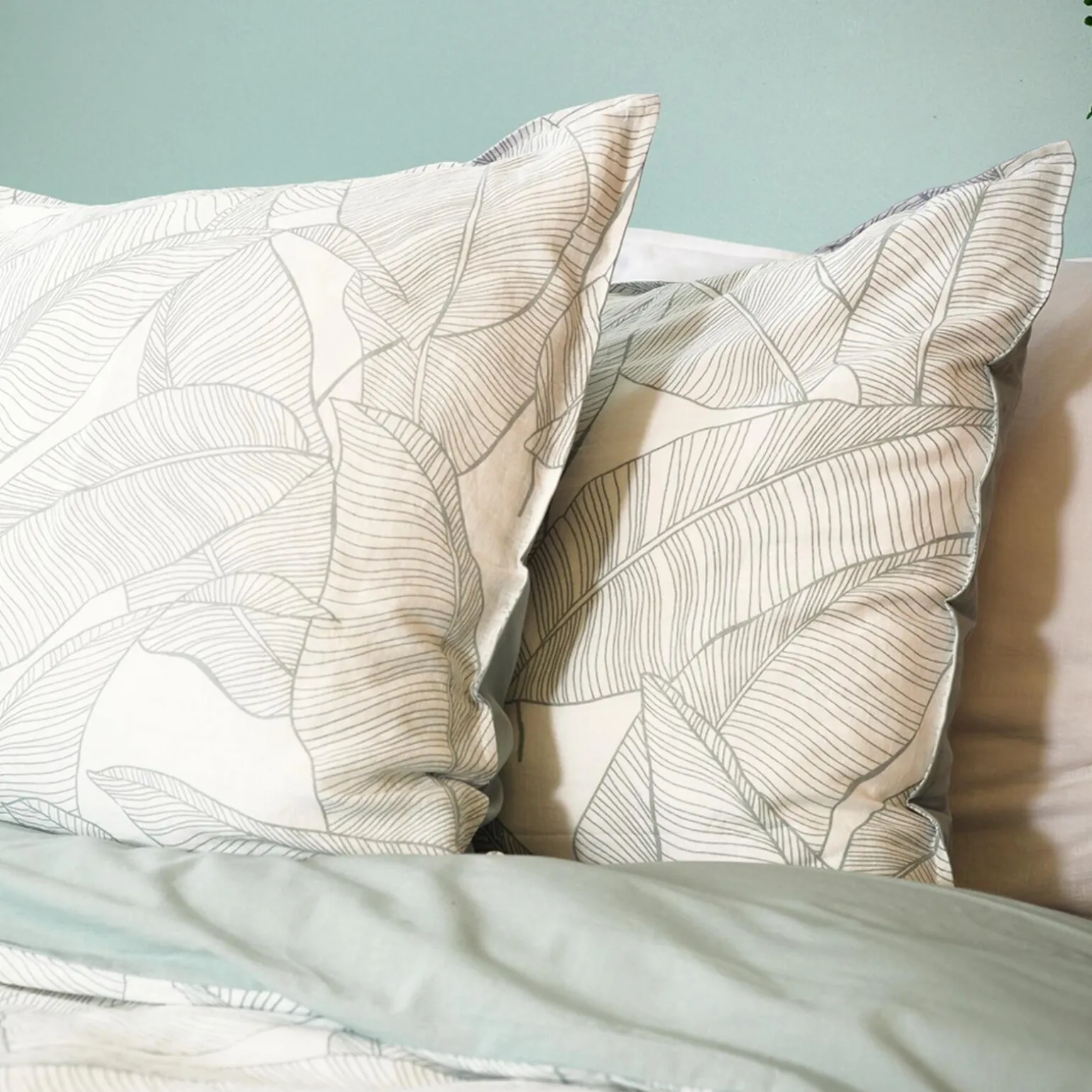 Parure de lit lin et coton lavé PAMPELUNE blanc / vert 240 x 220 cm