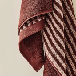 Serviette éponge RAFAELA coloris bordeaux 50 x 100 cm - 4MURS