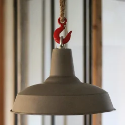 Suspension CARGO coloris gris foncé et rouge 24 x 36 cm - 4MURS