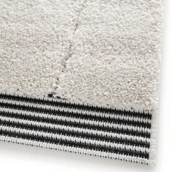 Tapis ARA coloris blanc cassé/noir 120 x 170 cm - 4MURS