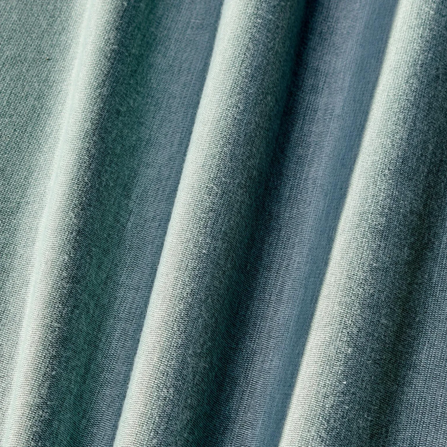 Tissu LARINO coloris vert émeraude - 4MURS
