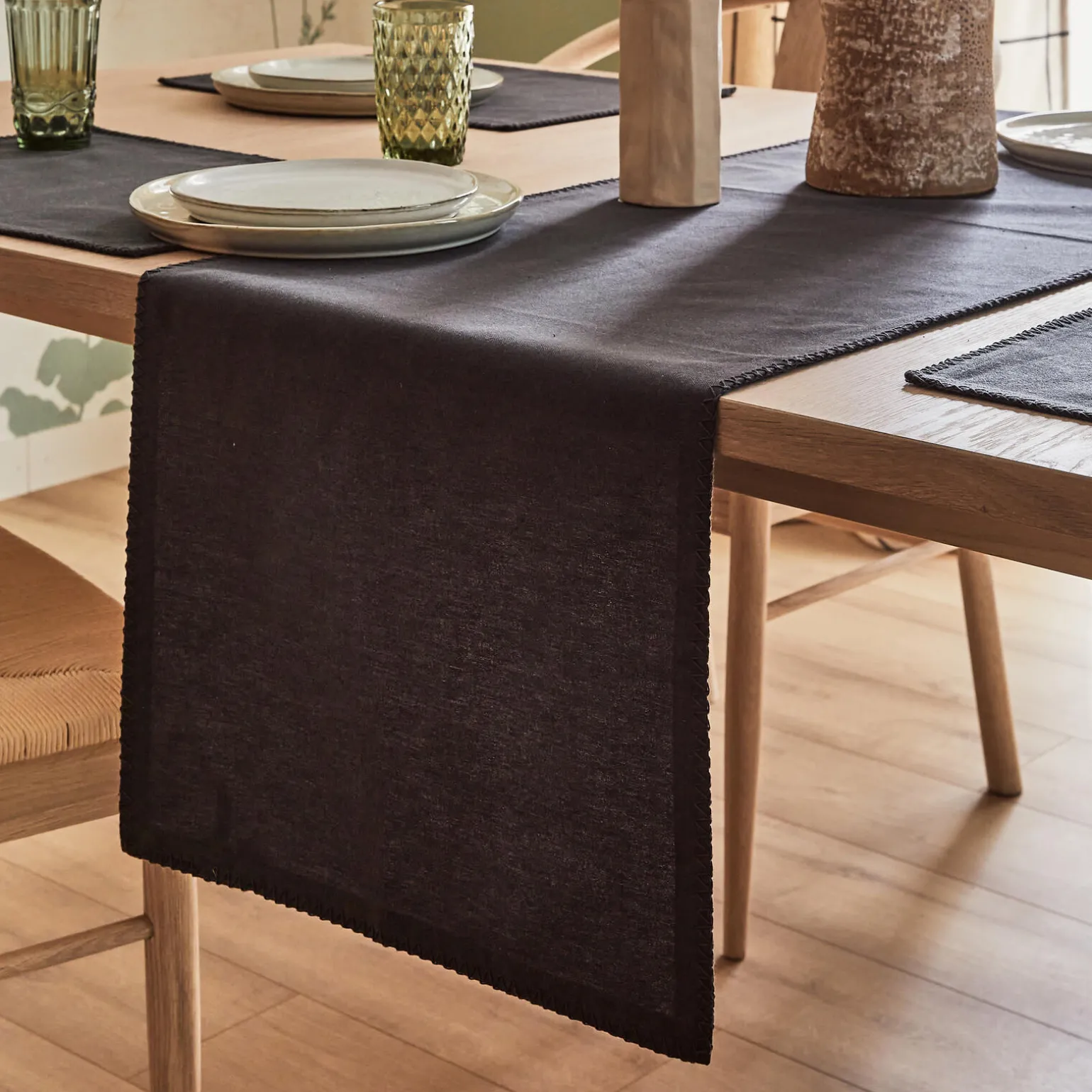 WINKLER Chemin de table DELIA coloris anthracite 45 x 170 cm - 4MURS